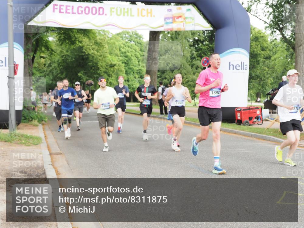 29.06.2025 - hella hamburg halbmarathon MichiJ http://msf.ph/oto/8311875 29.06.2025 10:36:11 Zwischen KM18-KM19 1892, 2340, 6836, 7367, 8216, 10480, 11961, 12149, 12747, 13450, 13570, 15857, 17743 meine-sportfotos.de