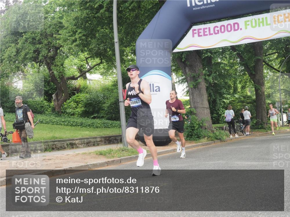 29.06.2025 - hella hamburg halbmarathon KatJ http://msf.ph/oto/8311876 29.06.2025 10:15:23 Zwischen KM18-KM19  meine-sportfotos.de