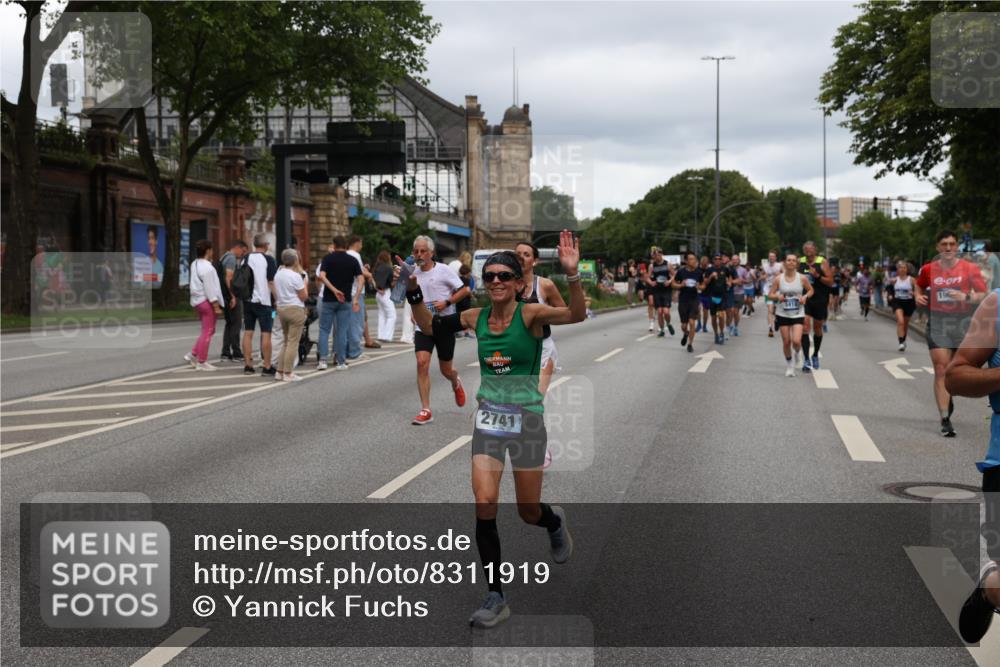 29.06.2025 - hella hamburg halbmarathon Yannick Fuchs http://msf.ph/oto/8311919 29.06.2025 10:50:37 20KM 1583, 1955, 2083, 2741, 3413, 3836, 4152, 4940, 5418, 5492, 5570, 6399, 6416, 6835, 7037, 7547, 7716, 8393, 8542, 8652, 8669, 8825, 9488, 9727, 9820, 9884, 9907, 9934, 10093, 10212, 10665, 11083, 11212, 12014, 12348, 12440, 12523, 12590, 12712, 13394, 13666, 13691, 13750, 14139, 14408, 14588, 14678, 14867, 15097, 15407, 15431, 15695, 15712, 16113, 16121, 16257, 16261, 16634, 16679, 17268, 17660, 17993, 18208, 18652, 18719, 18867, 18899, 19091 meine-sportfotos.de