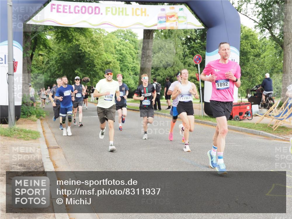 29.06.2025 - hella hamburg halbmarathon MichiJ http://msf.ph/oto/8311937 29.06.2025 10:36:12 Zwischen KM18-KM19 1892, 2340, 6836, 7367, 8216, 10480, 11961, 12149, 12747, 13450, 13570, 13894, 15857, 17743, 18206 meine-sportfotos.de