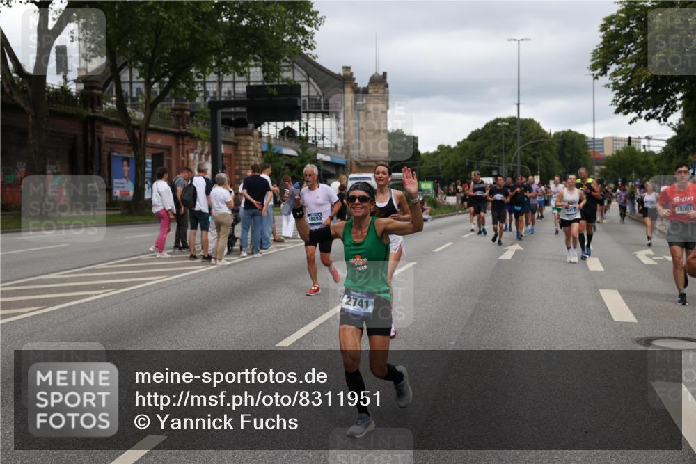 29.06.2025 - hella hamburg halbmarathon Yannick Fuchs http://msf.ph/oto/8311951 29.06.2025 10:50:37 20KM 1583, 1955, 2083, 2741, 3413, 3836, 4152, 4940, 5418, 5492, 5570, 6399, 6416, 6835, 7037, 7547, 7716, 8393, 8542, 8652, 8669, 8825, 9488, 9727, 9820, 9884, 9907, 9934, 10093, 10212, 10665, 11083, 11212, 12014, 12348, 12440, 12523, 12590, 12712, 13394, 13666, 13691, 13750, 14139, 14408, 14588, 14678, 14867, 15097, 15407, 15431, 15695, 15712, 16113, 16121, 16257, 16261, 16634, 16679, 17268, 17660, 17993, 18208, 18652, 18719, 18867, 18899, 19091 meine-sportfotos.de