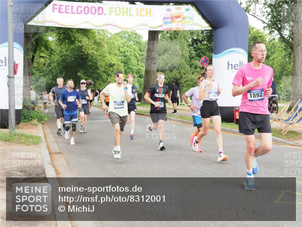 29.06.2025 - hella hamburg halbmarathon MichiJ http://msf.ph/oto/8312001 29.06.2025 10:36:12 Zwischen KM18-KM19 1892, 2340, 6836, 7367, 8216, 10480, 11961, 12149, 12747, 13450, 13570, 13894, 15857, 17743, 18206 meine-sportfotos.de