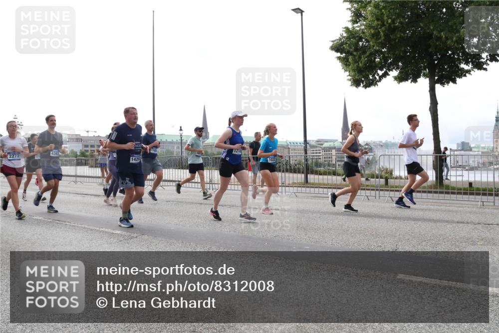 29.06.2025 - hella hamburg halbmarathon Lena Gebhardt http://msf.ph/oto/8312008 29.06.2025 10:37:19 Lombardsbrücke 1760, 4347, 2272, 1378, 1420, 12103, 1022, 1022, 1118, 1253, 1276, 1337, 1339, 1488, 1490, 1597, 1819, 1952, 1954, 2016, 2031, 2072, 2104, 2272, 2480, 2486, 2640, 3127, 3165, 3633, 3714, 3873, 3895, 4097, 4347, 4733, 5146, 5171, 5186, 5224, 5538, 5560, 5640, 5786, 5790, 5940, 6172, 6359, 6584, 6804, 6821, 6955, 7085, 7124, 7202, 7235, 7544, 7707, 7777, 7823, 8007, 8257, 8258, 8315, 8758, 8811, 8843, 8936, 8937, 9054, 9055, 9524, 12123, 16680 meine-sportfotos.de