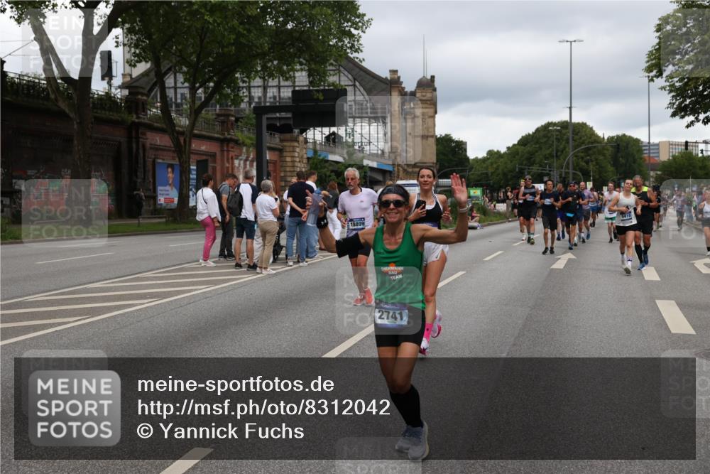 29.06.2025 - hella hamburg halbmarathon Yannick Fuchs http://msf.ph/oto/8312042 29.06.2025 10:50:37 20KM 1583, 1955, 2083, 2741, 3413, 3836, 4152, 4940, 5418, 5492, 5570, 6399, 6416, 6835, 7037, 7547, 7716, 8393, 8542, 8652, 8669, 8825, 9488, 9727, 9820, 9884, 9907, 9934, 10093, 10212, 10665, 11083, 11212, 12014, 12348, 12440, 12523, 12590, 12712, 13394, 13666, 13691, 13750, 14139, 14408, 14588, 14678, 14867, 15097, 15407, 15431, 15695, 15712, 16113, 16121, 16257, 16261, 16634, 16679, 17268, 17660, 17993, 18208, 18652, 18719, 18867, 18899, 19091 meine-sportfotos.de