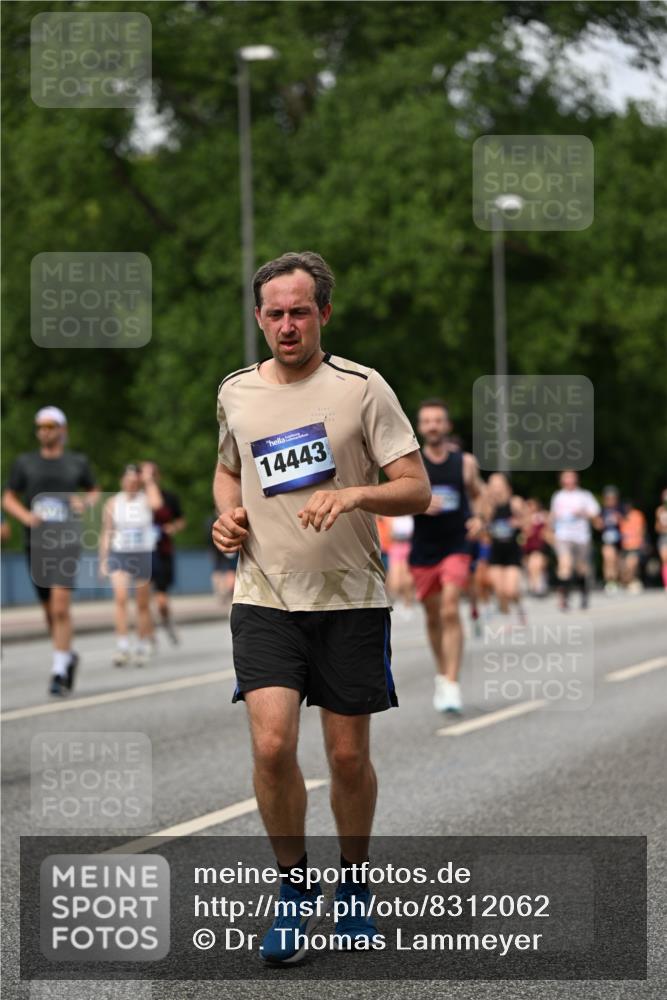 29.06.2025 - hella hamburg halbmarathon Dr. Thomas Lammeyer http://msf.ph/oto/8312062 29.06.2025 10:38:33 Kennedybrücke 1025, 1705, 1787, 2276, 2376, 2464, 2496, 2510, 2511, 3145, 3829, 4479, 4540, 4942, 5609, 5691, 6034, 6105, 6109, 6574, 6718, 6727, 6843, 7324, 7329, 7644, 8021, 8202, 8282, 8589, 9094, 9379, 9448, 9514, 10007, 10564, 10674, 11122, 11245, 11338, 11432 meine-sportfotos.de