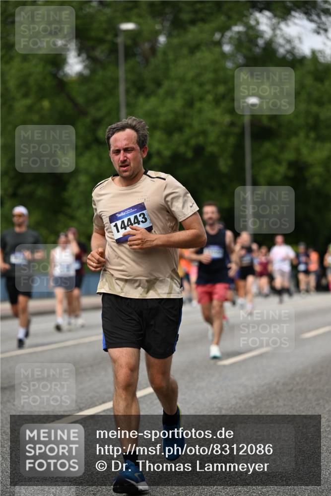 29.06.2025 - hella hamburg halbmarathon Dr. Thomas Lammeyer http://msf.ph/oto/8312086 29.06.2025 10:38:34 Kennedybrücke 1025, 1705, 1787, 2276, 2376, 2464, 2496, 2510, 2511, 2801, 3145, 3829, 4479, 4540, 4942, 5609, 6034, 6105, 6109, 6574, 6718, 6727, 6843, 7324, 7329, 7644, 8021, 8202, 8282, 8589, 9094, 9379, 9448, 9514, 10007, 10564, 10674, 11122, 11245, 11432 meine-sportfotos.de