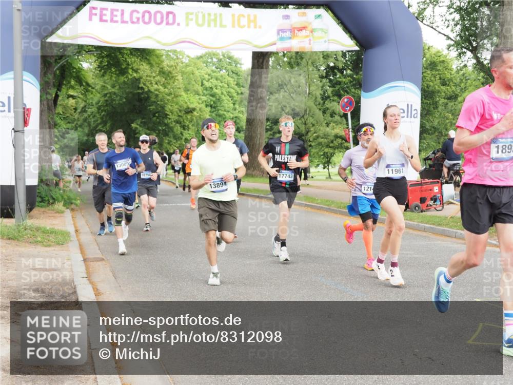 29.06.2025 - hella hamburg halbmarathon MichiJ http://msf.ph/oto/8312098 29.06.2025 10:36:12 Zwischen KM18-KM19 1892, 2340, 6836, 7367, 8216, 10480, 11961, 12149, 12747, 13450, 13570, 13894, 15857, 17743, 18206 meine-sportfotos.de