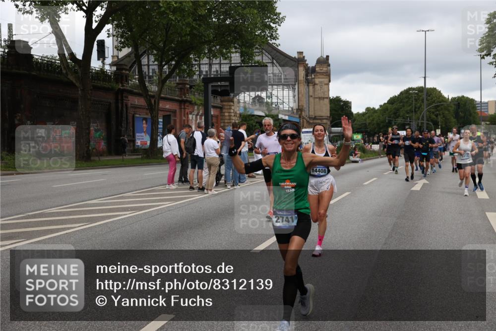 29.06.2025 - hella hamburg halbmarathon Yannick Fuchs http://msf.ph/oto/8312139 29.06.2025 10:50:37 20KM 1583, 1955, 2083, 2741, 3413, 3836, 4152, 4940, 5418, 5492, 5570, 6399, 6416, 6835, 7037, 7547, 7716, 8393, 8542, 8652, 8669, 8825, 9488, 9727, 9820, 9884, 9907, 9934, 10093, 10212, 10665, 11083, 11212, 12014, 12348, 12440, 12523, 12590, 12712, 13394, 13666, 13691, 13750, 14139, 14408, 14588, 14678, 14867, 15097, 15407, 15431, 15695, 15712, 16113, 16121, 16257, 16261, 16634, 16679, 17268, 17660, 17993, 18208, 18652, 18719, 18867, 18899, 19091 meine-sportfotos.de