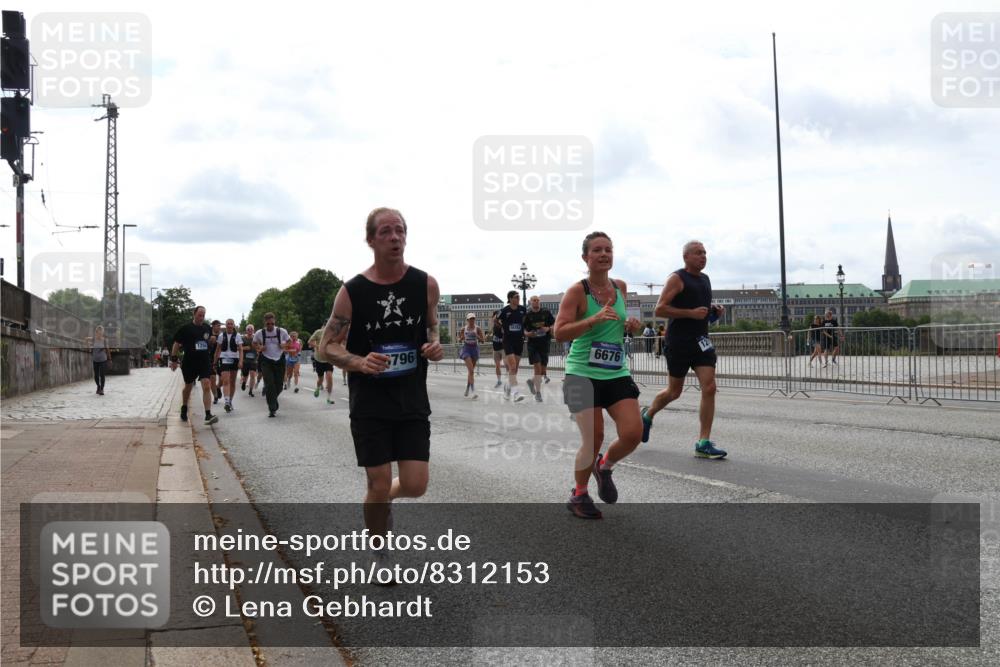 29.06.2025 - hella hamburg halbmarathon Lena Gebhardt http://msf.ph/oto/8312153 29.06.2025 10:22:03 Lombardsbrücke 796, 16762, 6676, 1003, 1158, 1191, 1250, 1294, 1419, 1668, 1958, 1963, 2009, 2022, 2063, 2172, 2315, 2353, 2514, 2529, 2744, 3050, 3108, 3172, 3458, 3606, 3768, 3995, 4046, 4113, 4114, 4289, 4366, 4375, 4376, 4829, 4970, 5122, 5641, 5759, 5957, 6086, 6307, 6475, 6676, 6805, 6881, 6977, 7075, 7162, 7612, 7672, 8431, 8715, 8860, 8884, 8896, 8954, 8959, 9002, 9062, 9369 meine-sportfotos.de