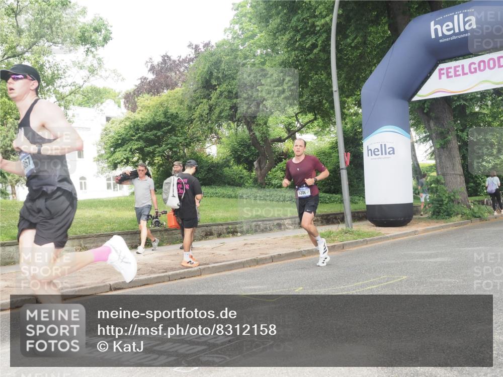 29.06.2025 - hella hamburg halbmarathon KatJ http://msf.ph/oto/8312158 29.06.2025 10:15:24 Zwischen KM18-KM19  meine-sportfotos.de