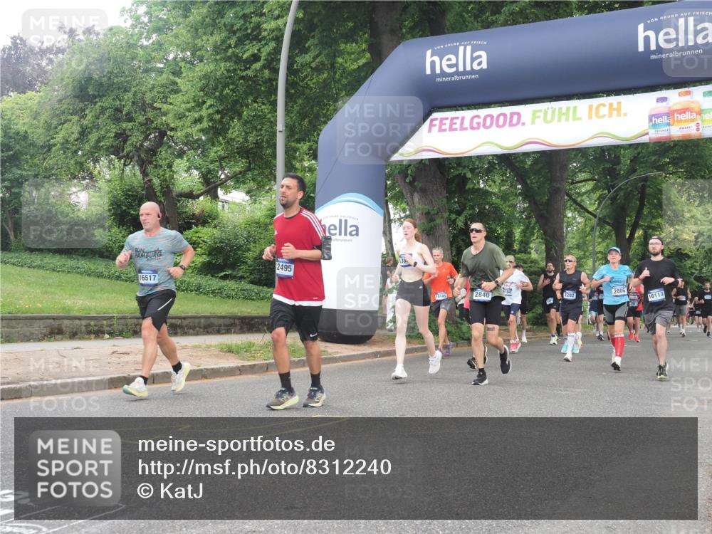29.06.2025 - hella hamburg halbmarathon KatJ http://msf.ph/oto/8312240 29.06.2025 10:44:51 Zwischen KM18-KM19 1611, 2236, 2282, 2806, 2840, 6595, 7856 meine-sportfotos.de