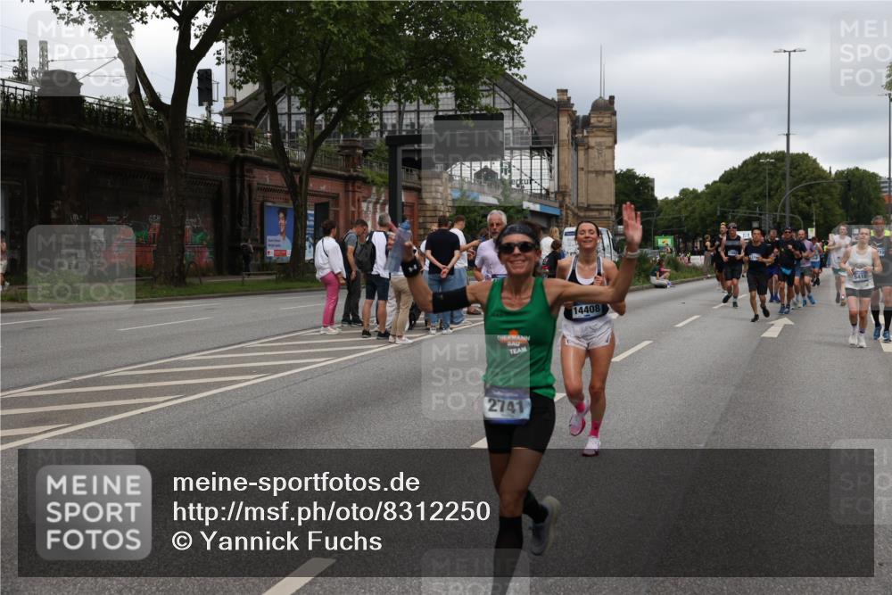 29.06.2025 - hella hamburg halbmarathon Yannick Fuchs http://msf.ph/oto/8312250 29.06.2025 10:50:37 20KM 1583, 1955, 2083, 2741, 3413, 3836, 4152, 4940, 5418, 5492, 5570, 6399, 6416, 6835, 7037, 7547, 7716, 8393, 8542, 8652, 8669, 8825, 9488, 9727, 9820, 9884, 9907, 9934, 10093, 10212, 10665, 11083, 11212, 12014, 12348, 12440, 12523, 12590, 12712, 13394, 13666, 13691, 13750, 14139, 14408, 14588, 14678, 14867, 15097, 15407, 15431, 15695, 15712, 16113, 16121, 16257, 16261, 16634, 16679, 17268, 17660, 17993, 18208, 18652, 18719, 18867, 18899, 19091 meine-sportfotos.de