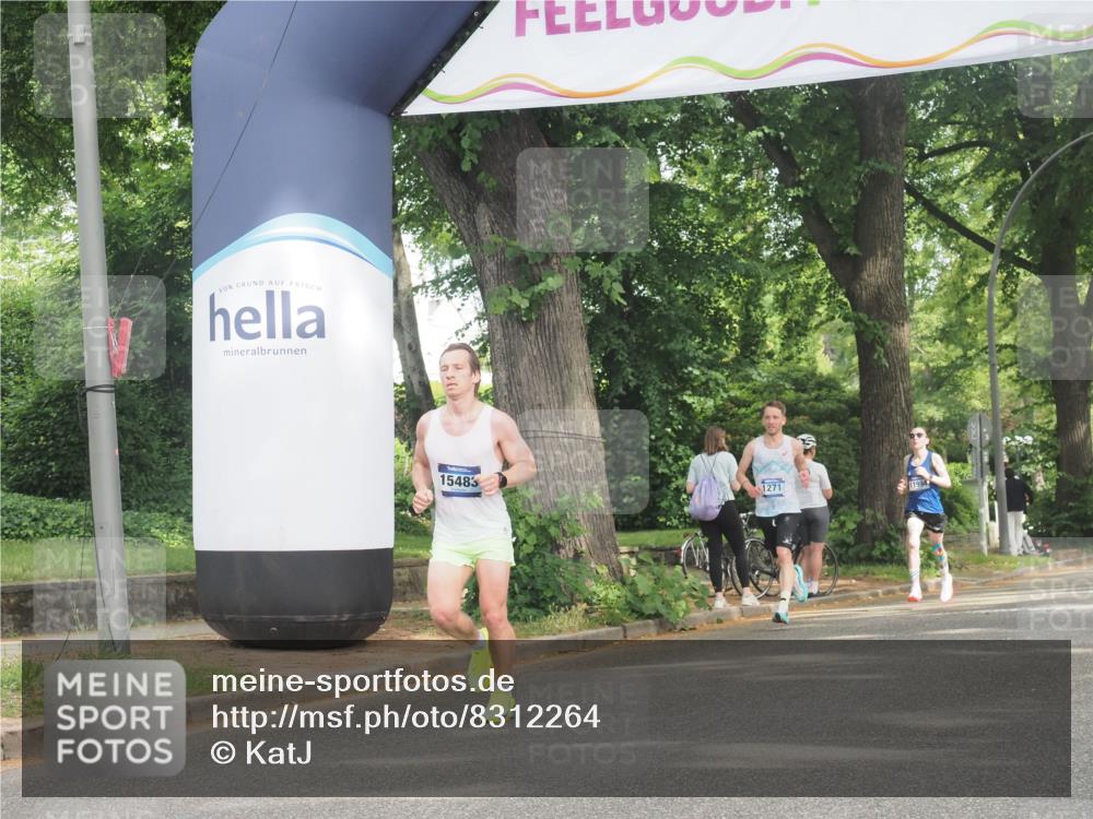 29.06.2025 - hella hamburg halbmarathon KatJ http://msf.ph/oto/8312264 29.06.2025 10:15:27 Zwischen KM18-KM19  meine-sportfotos.de