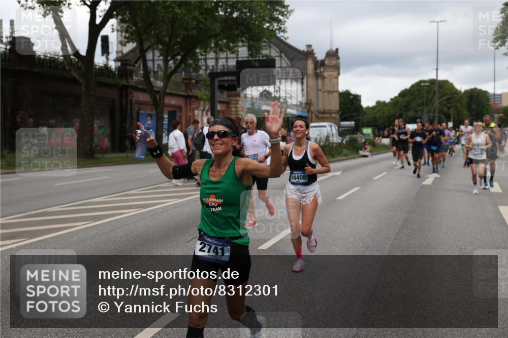 29.06.2025 - hella hamburg halbmarathon Yannick Fuchs http://msf.ph/oto/8312301 29.06.2025 10:50:37 20KM 1583, 1955, 2083, 2741, 3413, 3836, 4152, 4940, 5418, 5492, 5570, 6399, 6416, 6835, 7037, 7547, 7716, 8393, 8542, 8652, 8669, 8825, 9488, 9727, 9820, 9884, 9907, 9934, 10093, 10212, 10665, 11083, 11212, 12014, 12348, 12440, 12523, 12590, 12712, 13394, 13666, 13691, 13750, 14139, 14408, 14588, 14678, 14867, 15097, 15407, 15431, 15695, 15712, 16113, 16121, 16257, 16261, 16634, 16679, 17268, 17660, 17993, 18208, 18652, 18719, 18867, 18899, 19091 meine-sportfotos.de