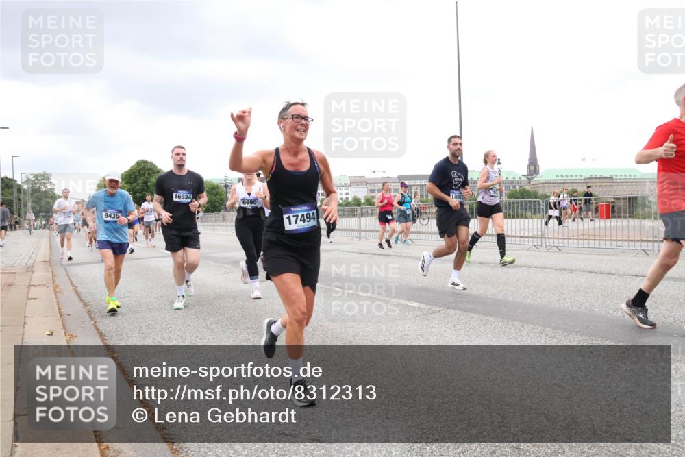 29.06.2025 - hella hamburg halbmarathon Lena Gebhardt http://msf.ph/oto/8312313 29.06.2025 10:56:35 Lombardsbrücke 9435, 16934, 6690, 17494, 17092, 1047, 1113, 1738, 2095, 2143, 2307, 2887, 2915, 2991, 3257, 3348, 3418, 3438, 3516, 3517, 3520, 3614, 3675, 3676, 3953, 3987, 4083, 4094, 4118, 4354, 4773, 5237, 5438, 5580, 5589, 5693, 5757, 5911, 5944, 6348, 6349, 6690, 6968, 7025, 7028, 7090, 7307, 7381, 7711, 8005, 8108, 8150, 8305, 8517, 8606, 8766, 8939, 8943, 9172, 9210, 9383, 9435, 9606, 9910, 9948, 9953, 10555, 10569, 10571, 10740, 10784, 10987 meine-sportfotos.de