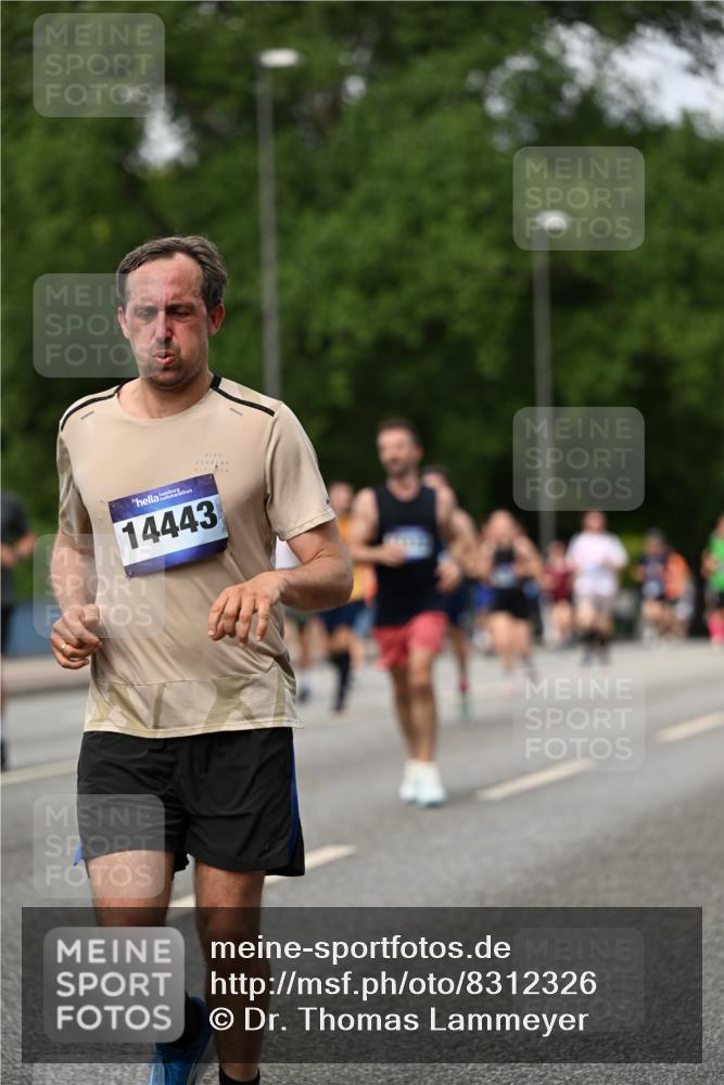 29.06.2025 - hella hamburg halbmarathon Dr. Thomas Lammeyer http://msf.ph/oto/8312326 29.06.2025 10:38:34 Kennedybrücke 1025, 1705, 1787, 2276, 2376, 2464, 2496, 2510, 2511, 2801, 3145, 3829, 4479, 4540, 4942, 5609, 6034, 6105, 6109, 6574, 6718, 6727, 6843, 7324, 7329, 7644, 8021, 8202, 8282, 8589, 9094, 9379, 9448, 9514, 10007, 10564, 10674, 11122, 11245, 11432 meine-sportfotos.de