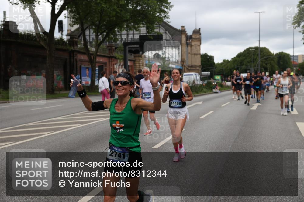 29.06.2025 - hella hamburg halbmarathon Yannick Fuchs http://msf.ph/oto/8312344 29.06.2025 10:50:37 20KM 1583, 1955, 2083, 2741, 3413, 3836, 4152, 4940, 5418, 5492, 5570, 6399, 6416, 6835, 7037, 7547, 7716, 8393, 8542, 8652, 8669, 8825, 9488, 9727, 9820, 9884, 9907, 9934, 10093, 10212, 10665, 11083, 11212, 12014, 12348, 12440, 12523, 12590, 12712, 13394, 13666, 13691, 13750, 14139, 14408, 14588, 14678, 14867, 15097, 15407, 15431, 15695, 15712, 16113, 16121, 16257, 16261, 16634, 16679, 17268, 17660, 17993, 18208, 18652, 18719, 18867, 18899, 19091 meine-sportfotos.de