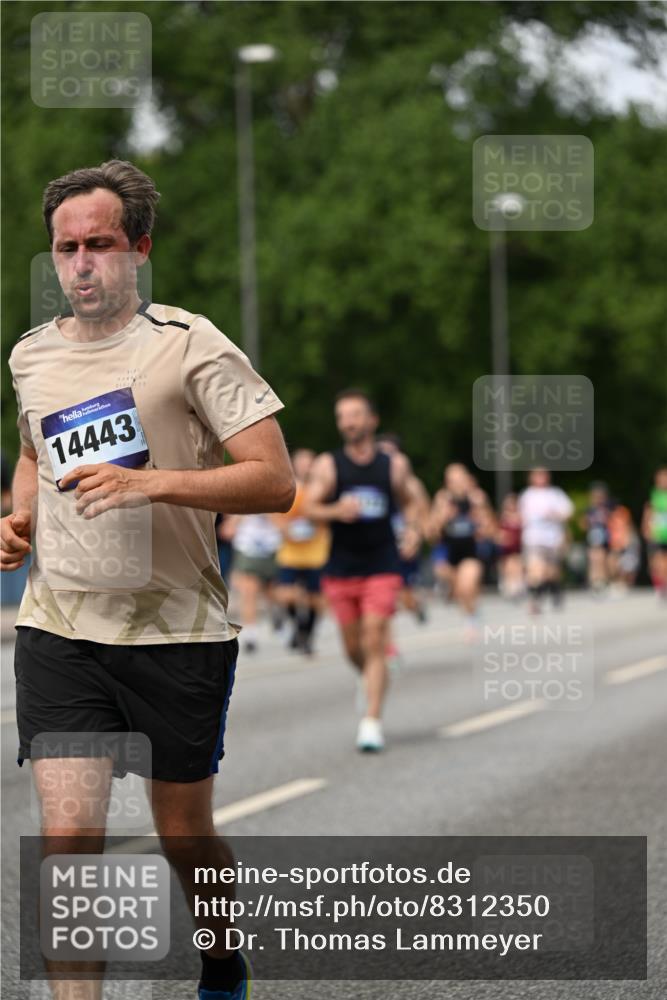 29.06.2025 - hella hamburg halbmarathon Dr. Thomas Lammeyer http://msf.ph/oto/8312350 29.06.2025 10:38:34 Kennedybrücke 1025, 1705, 1787, 2276, 2376, 2464, 2496, 2510, 2511, 2801, 3145, 3829, 4479, 4540, 4942, 5609, 6034, 6105, 6109, 6574, 6718, 6727, 6843, 7324, 7329, 7644, 8021, 8202, 8282, 8589, 9094, 9379, 9448, 9514, 10007, 10564, 10674, 11122, 11245, 11432 meine-sportfotos.de