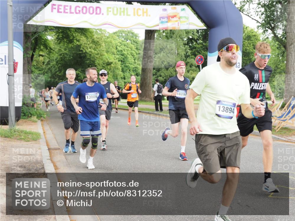 29.06.2025 - hella hamburg halbmarathon MichiJ http://msf.ph/oto/8312352 29.06.2025 10:36:13 Zwischen KM18-KM19 1892, 2340, 7367, 8216, 10480, 11961, 12149, 12747, 13009, 13450, 13570, 13894, 15857, 16205, 17743, 18206, 18758 meine-sportfotos.de