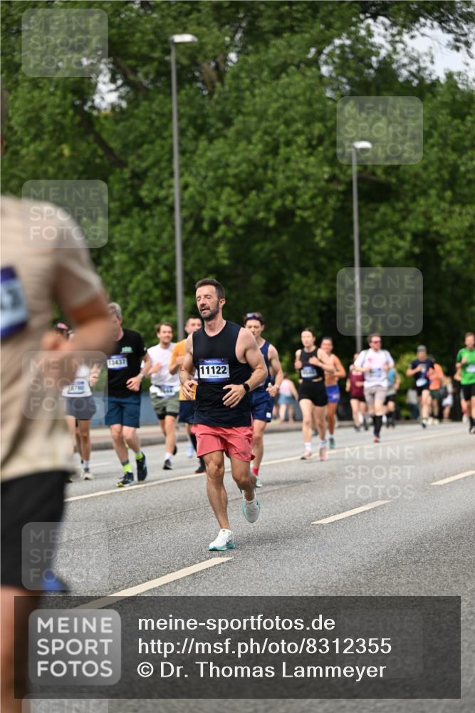 29.06.2025 - hella hamburg halbmarathon Dr. Thomas Lammeyer http://msf.ph/oto/8312355 29.06.2025 10:38:35 Kennedybrücke 1025, 1705, 1787, 2276, 2376, 2464, 2496, 2510, 2511, 2801, 3145, 3420, 3829, 4479, 4540, 4942, 5609, 6034, 6105, 6109, 6574, 6718, 6727, 6843, 7324, 7329, 7644, 8021, 8202, 8282, 8589, 9094, 9379, 9448, 9514, 10007, 10564, 10674, 11122, 11245, 11432 meine-sportfotos.de
