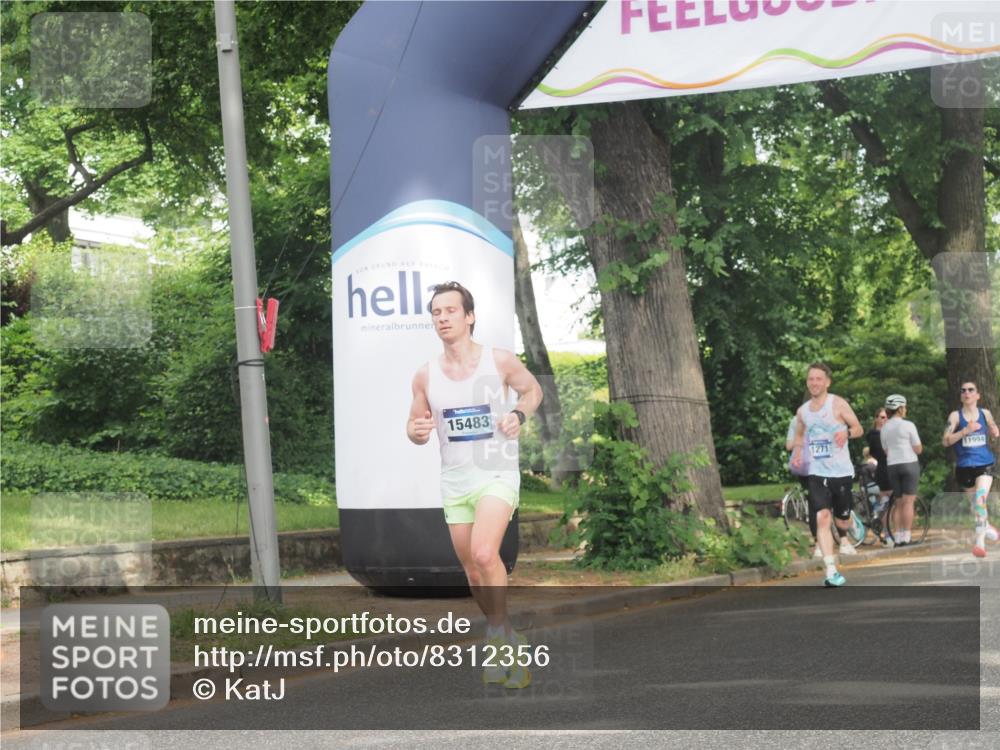 29.06.2025 - hella hamburg halbmarathon KatJ http://msf.ph/oto/8312356 29.06.2025 10:15:27 Zwischen KM18-KM19  meine-sportfotos.de