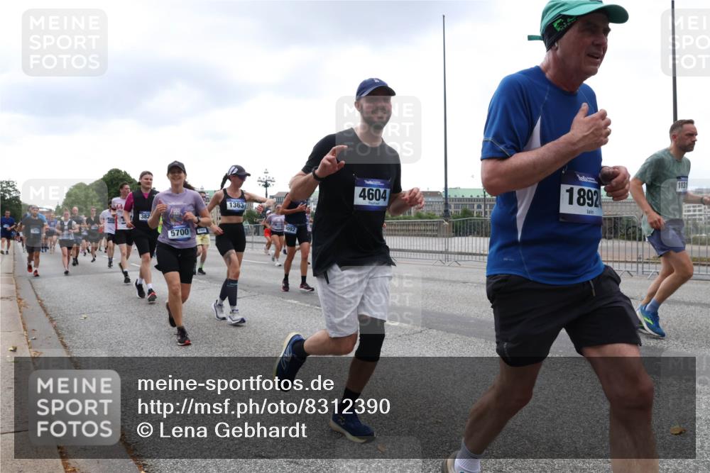 29.06.2025 - hella hamburg halbmarathon Lena Gebhardt http://msf.ph/oto/8312390 29.06.2025 10:47:01 Lombardsbrücke 382, 5700, 1363, 9092, 4604, 1892, 1831, 1073, 1185, 1286, 1363, 1371, 1375, 1593, 1607, 1704, 1720, 1961, 1999, 2162, 2211, 2320, 2327, 2537, 2555, 2556, 2665, 2981, 3277, 3406, 3407, 3469, 3734, 3823, 4184, 4202, 4239, 4296, 4342, 4355, 4483, 4604, 5111, 5114, 5700, 5796, 5953, 6485, 6496, 6740, 6879, 7073, 7412, 7430, 7431, 7767, 7827, 8131, 8477, 8486, 8553, 8684, 8706, 8967, 9691, 10230, 13969, 14261, 15852, 16882, 16987 meine-sportfotos.de