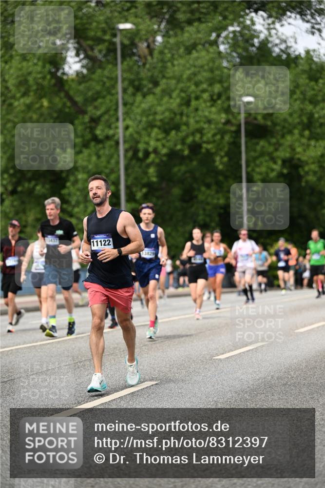 29.06.2025 - hella hamburg halbmarathon Dr. Thomas Lammeyer http://msf.ph/oto/8312397 29.06.2025 10:38:35 Kennedybrücke 1025, 1705, 1787, 2276, 2376, 2464, 2496, 2510, 2511, 2801, 3145, 3420, 3829, 4479, 4540, 4942, 5609, 6034, 6105, 6109, 6574, 6718, 6727, 6843, 7324, 7329, 7644, 8021, 8202, 8282, 8589, 9094, 9379, 9448, 9514, 10007, 10564, 10674, 11122, 11245, 11432 meine-sportfotos.de