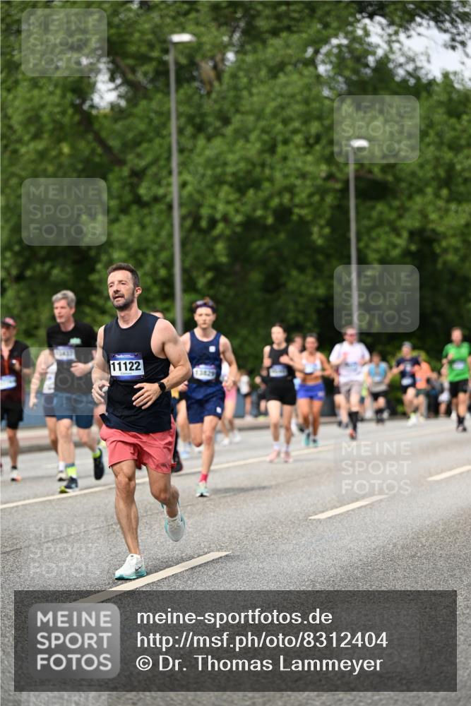 29.06.2025 - hella hamburg halbmarathon Dr. Thomas Lammeyer http://msf.ph/oto/8312404 29.06.2025 10:38:35 Kennedybrücke 1025, 1705, 1787, 2276, 2376, 2464, 2496, 2510, 2511, 2801, 3145, 3420, 3829, 4479, 4540, 4942, 5609, 6034, 6105, 6109, 6574, 6718, 6727, 6843, 7324, 7329, 7644, 8021, 8202, 8282, 8589, 9094, 9379, 9448, 9514, 10007, 10564, 10674, 11122, 11245, 11432 meine-sportfotos.de
