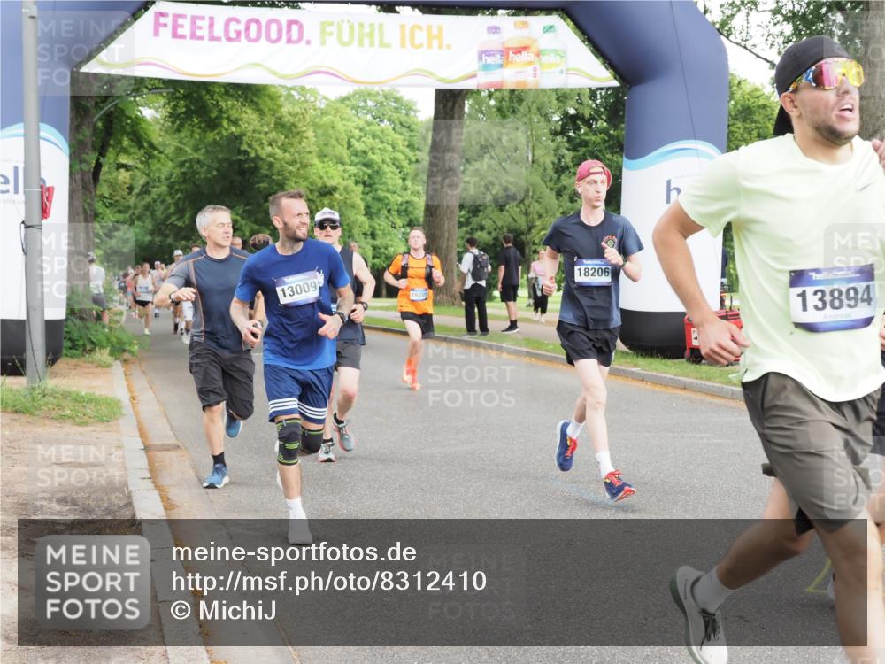 29.06.2025 - hella hamburg halbmarathon MichiJ http://msf.ph/oto/8312410 29.06.2025 10:36:13 Zwischen KM18-KM19 1892, 2340, 7367, 8216, 10480, 11961, 12149, 12747, 13009, 13450, 13570, 13894, 15857, 16205, 17743, 18206, 18758 meine-sportfotos.de