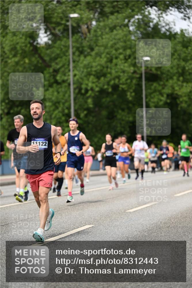 29.06.2025 - hella hamburg halbmarathon Dr. Thomas Lammeyer http://msf.ph/oto/8312443 29.06.2025 10:38:36 Kennedybrücke 1025, 1705, 1787, 2276, 2376, 2464, 2496, 2510, 2511, 2801, 3145, 3420, 3829, 4479, 4540, 4942, 5609, 6034, 6105, 6109, 6574, 6718, 6727, 6843, 7324, 7329, 7644, 8021, 8202, 8282, 8589, 9094, 9379, 9448, 9514, 10007, 10674, 11122, 11245, 11432 meine-sportfotos.de