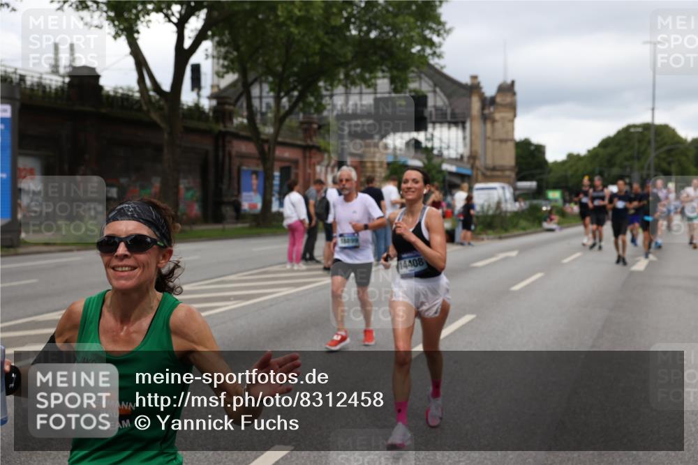 29.06.2025 - hella hamburg halbmarathon Yannick Fuchs http://msf.ph/oto/8312458 29.06.2025 10:50:38 20KM 1583, 1955, 2034, 2083, 2741, 3413, 3836, 4152, 4940, 5418, 5492, 5570, 6399, 6416, 6835, 7037, 7716, 8393, 8542, 8652, 8669, 8825, 9488, 9727, 9820, 9884, 9907, 9934, 10093, 10212, 10665, 11083, 11212, 12014, 12348, 12440, 12523, 12590, 12712, 13394, 13666, 13691, 13750, 14139, 14408, 14588, 14678, 14867, 15097, 15407, 15431, 15695, 15712, 16113, 16121, 16257, 16261, 16634, 16679, 17268, 17660, 17993, 18208, 18652, 18719, 18899, 19091, 19184 meine-sportfotos.de