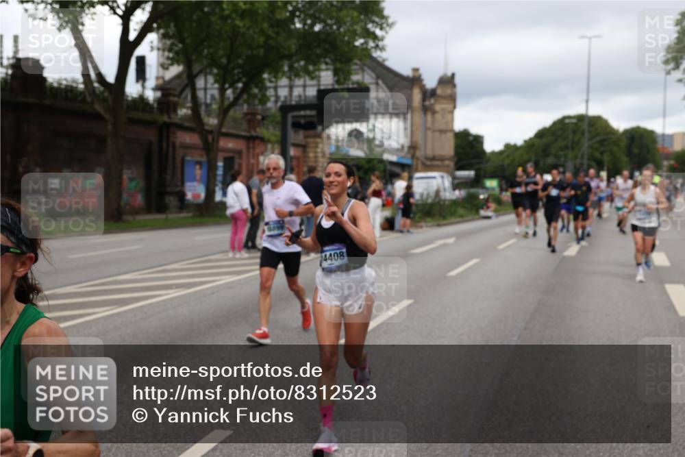 29.06.2025 - hella hamburg halbmarathon Yannick Fuchs http://msf.ph/oto/8312523 29.06.2025 10:50:38 20KM 1583, 1955, 2034, 2083, 2741, 3413, 3836, 4152, 4940, 5418, 5492, 5570, 6399, 6416, 6835, 7037, 7716, 8393, 8542, 8652, 8669, 8825, 9488, 9727, 9820, 9884, 9907, 9934, 10093, 10212, 10665, 11083, 11212, 12014, 12348, 12440, 12523, 12590, 12712, 13394, 13666, 13691, 13750, 14139, 14408, 14588, 14678, 14867, 15097, 15407, 15431, 15695, 15712, 16113, 16121, 16257, 16261, 16634, 16679, 17268, 17660, 17993, 18208, 18652, 18719, 18899, 19091, 19184 meine-sportfotos.de