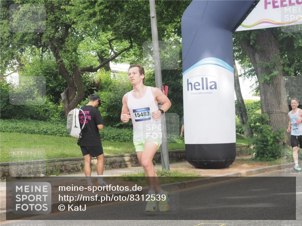 29.06.2025 - hella hamburg halbmarathon KatJ http://msf.ph/oto/8312539 29.06.2025 10:15:28 Zwischen KM18-KM19  meine-sportfotos.de