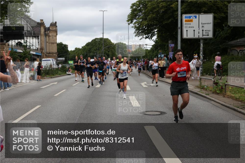 29.06.2025 - hella hamburg halbmarathon Yannick Fuchs http://msf.ph/oto/8312541 29.06.2025 10:50:38 20KM 1583, 1955, 2034, 2083, 2741, 3413, 3836, 4152, 4940, 5418, 5492, 5570, 6399, 6416, 6835, 7037, 7716, 8393, 8542, 8652, 8669, 8825, 9488, 9727, 9820, 9884, 9907, 9934, 10093, 10212, 10665, 11083, 11212, 12014, 12348, 12440, 12523, 12590, 12712, 13394, 13666, 13691, 13750, 14139, 14408, 14588, 14678, 14867, 15097, 15407, 15431, 15695, 15712, 16113, 16121, 16257, 16261, 16634, 16679, 17268, 17660, 17993, 18208, 18652, 18719, 18899, 19091, 19184 meine-sportfotos.de