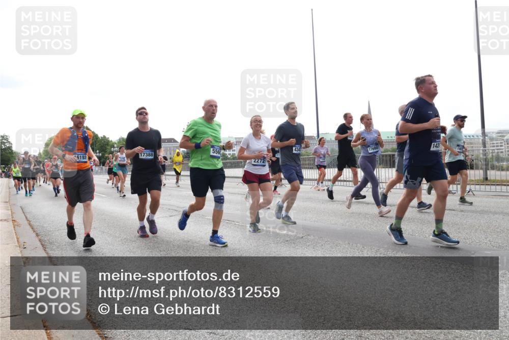 29.06.2025 - hella hamburg halbmarathon Lena Gebhardt http://msf.ph/oto/8312559 29.06.2025 10:37:20 Lombardsbrücke 556, 17388, 6192, 1276, 2272, 1434, 4347, 17688, 142, 1901, 1022, 1253, 1276, 1337, 1339, 1488, 1490, 1597, 1819, 1952, 1954, 2016, 2031, 2072, 2104, 2272, 2480, 2486, 2640, 3127, 3165, 3633, 3714, 3895, 4097, 4347, 4733, 5146, 5171, 5186, 5224, 5538, 5560, 5640, 5786, 5790, 5940, 6172, 6359, 6584, 6804, 6821, 6955, 7085, 7124, 7202, 7235, 7544, 7707, 7777, 7823, 8007, 8257, 8258, 8315, 8758, 8811, 8843, 9054, 9055, 9524, 12123, 12472, 12824, 16680 meine-sportfotos.de