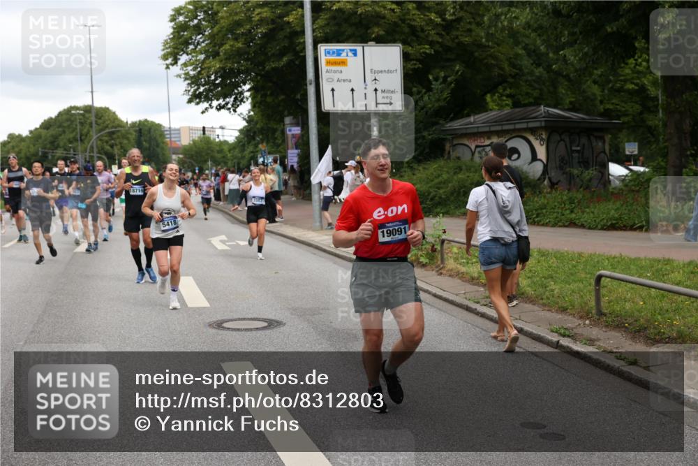 29.06.2025 - hella hamburg halbmarathon Yannick Fuchs http://msf.ph/oto/8312803 29.06.2025 10:50:39 20KM 1583, 1955, 2034, 2083, 2741, 3413, 3836, 4152, 4940, 5418, 5492, 5570, 6399, 6416, 6835, 7716, 8393, 8542, 8652, 8669, 8825, 9488, 9727, 9820, 9884, 9907, 9934, 10093, 10133, 10212, 10665, 11083, 11212, 12014, 12348, 12440, 12523, 12590, 12712, 13394, 13666, 13691, 13750, 14139, 14408, 14588, 14678, 14867, 15097, 15407, 15431, 15695, 15712, 16113, 16121, 16257, 16261, 16470, 16634, 16679, 17268, 17993, 18208, 18652, 18719, 18899, 19091, 19184 meine-sportfotos.de