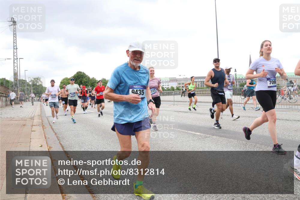 29.06.2025 - hella hamburg halbmarathon Lena Gebhardt http://msf.ph/oto/8312814 29.06.2025 10:56:37 Lombardsbrücke 12543, 1047, 9435, 237, 709, 1047, 1113, 1738, 2095, 2143, 2307, 2887, 2915, 2932, 2991, 3257, 3348, 3418, 3438, 3516, 3517, 3520, 3614, 3675, 3676, 3953, 3987, 4083, 4094, 4118, 4773, 5237, 5438, 5580, 5589, 5693, 5757, 5911, 5944, 6348, 6349, 6690, 6968, 7025, 7028, 7090, 7307, 7381, 7711, 8108, 8150, 8517, 8606, 8766, 8939, 8943, 9172, 9210, 9383, 9435, 9606, 9910, 9948, 9953, 10555, 10569, 10571, 10740, 10784, 10987 meine-sportfotos.de