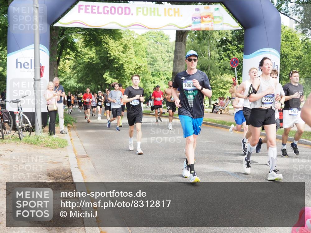 29.06.2025 - hella hamburg halbmarathon MichiJ http://msf.ph/oto/8312817 29.06.2025 11:32:24 Zwischen KM18-KM19 1961, 2254, 3401, 4202, 4296, 4325, 4523, 4659, 7293, 8203, 8967, 9000, 9350, 10512, 11164, 11468, 12152, 12981, 17288, 17388, 17536, 17566, 18580, 18898 meine-sportfotos.de