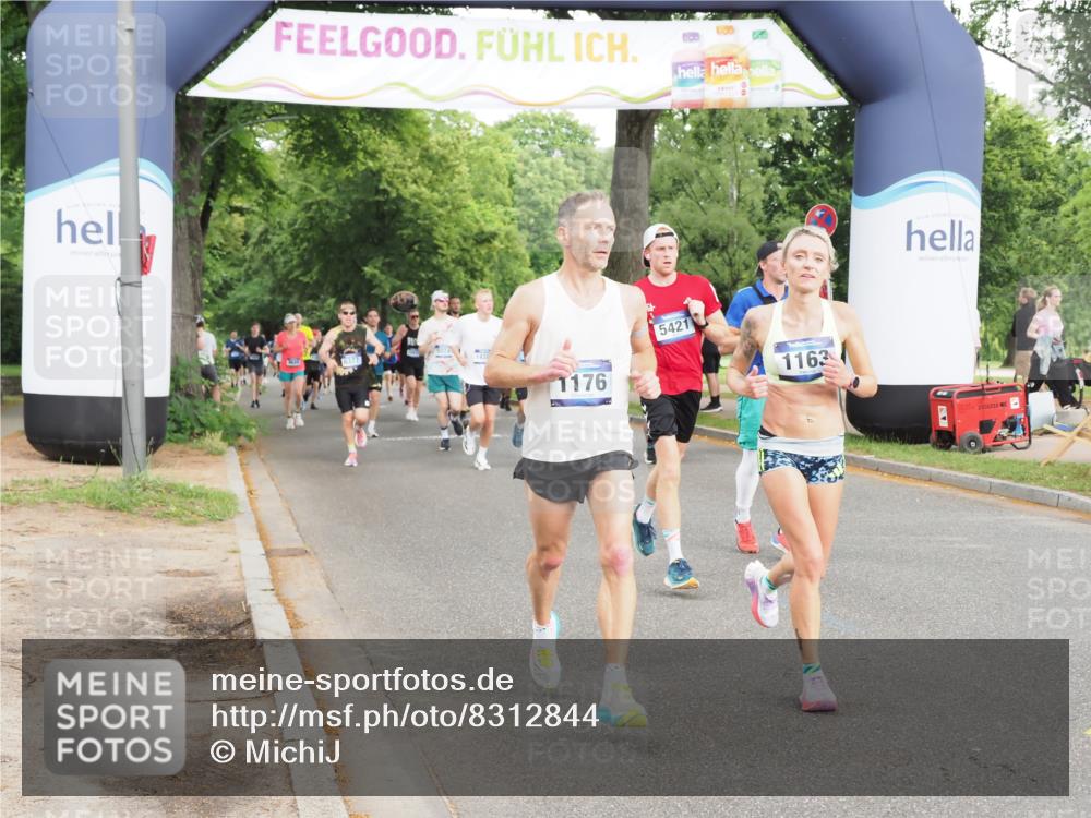 29.06.2025 - hella hamburg halbmarathon MichiJ http://msf.ph/oto/8312844 29.06.2025 10:36:21 Zwischen KM18-KM19 1163, 1176, 1914, 2260, 5421, 6377, 6923, 8889, 11779, 13009, xxx, 14383, 14511, 15590, 16205, 17905, 18251, 18758, 18815, 18974 meine-sportfotos.de