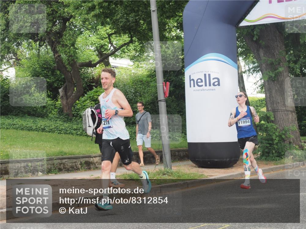 29.06.2025 - hella hamburg halbmarathon KatJ http://msf.ph/oto/8312854 29.06.2025 10:15:30 Zwischen KM18-KM19 1271 meine-sportfotos.de