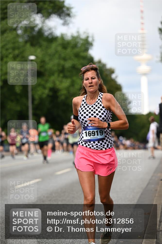 29.06.2025 - hella hamburg halbmarathon Dr. Thomas Lammeyer http://msf.ph/oto/8312856 29.06.2025 10:38:39 Kennedybrücke 1025, 1705, 1787, 2376, 2496, 2510, 2511, 2801, 3145, 3420, 3829, 4479, 4540, 4942, 5609, 6034, 6105, 6109, 6718, 6727, 6843, 7324, 7329, 7644, 8021, 8202, 8589, 8965, 9094, 9379, 9448, 9514, 10674, 11122, 11245, 11432 meine-sportfotos.de