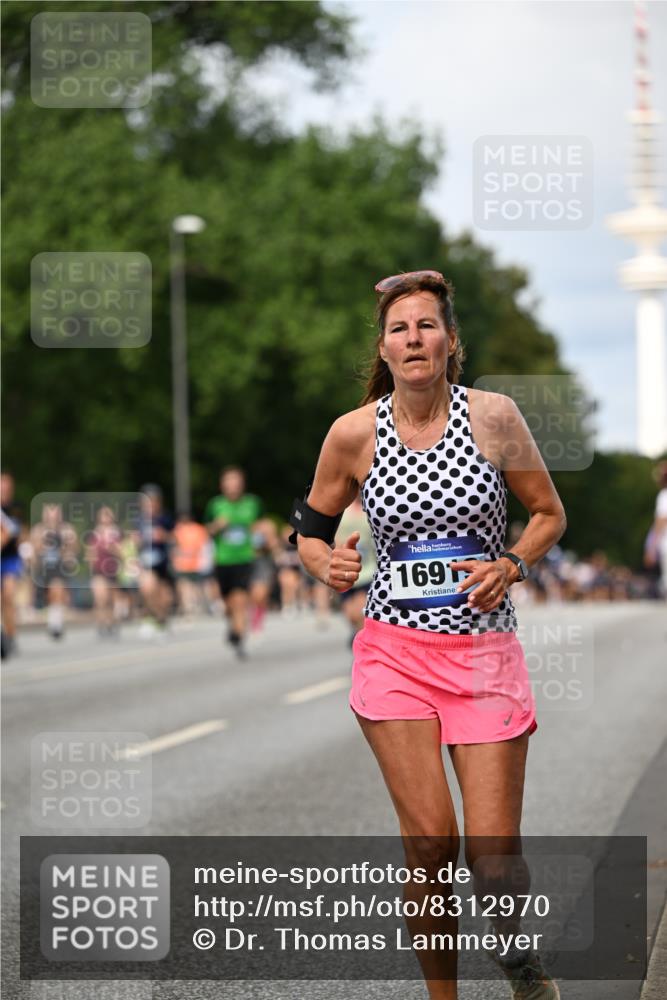 29.06.2025 - hella hamburg halbmarathon Dr. Thomas Lammeyer http://msf.ph/oto/8312970 29.06.2025 10:38:39 Kennedybrücke 1025, 1705, 1787, 2376, 2496, 2510, 2511, 2801, 3145, 3420, 3829, 4479, 4540, 4942, 5609, 6034, 6105, 6109, 6718, 6727, 6843, 7324, 7329, 7644, 8021, 8202, 8589, 8965, 9094, 9379, 9448, 9514, 10674, 11122, 11245, 11432 meine-sportfotos.de