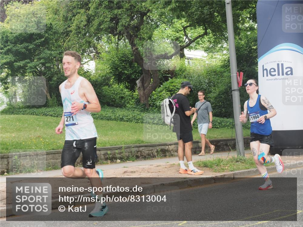 29.06.2025 - hella hamburg halbmarathon KatJ http://msf.ph/oto/8313004 29.06.2025 10:15:30 Zwischen KM18-KM19 1271 meine-sportfotos.de