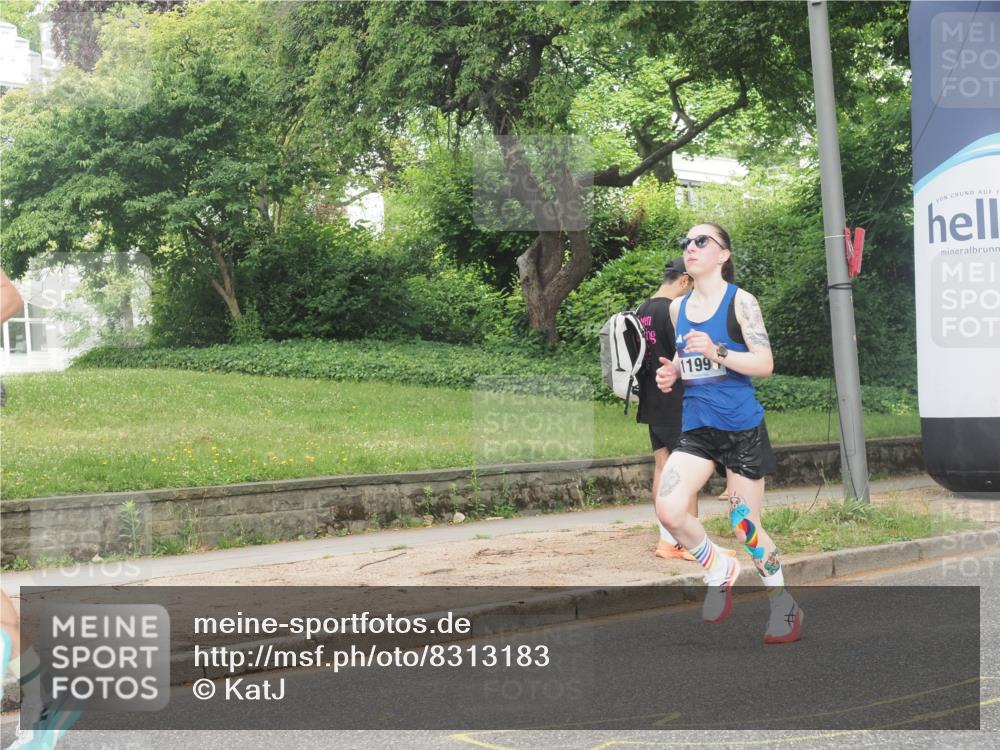 29.06.2025 - hella hamburg halbmarathon KatJ http://msf.ph/oto/8313183 29.06.2025 10:15:31 Zwischen KM18-KM19 1271 meine-sportfotos.de