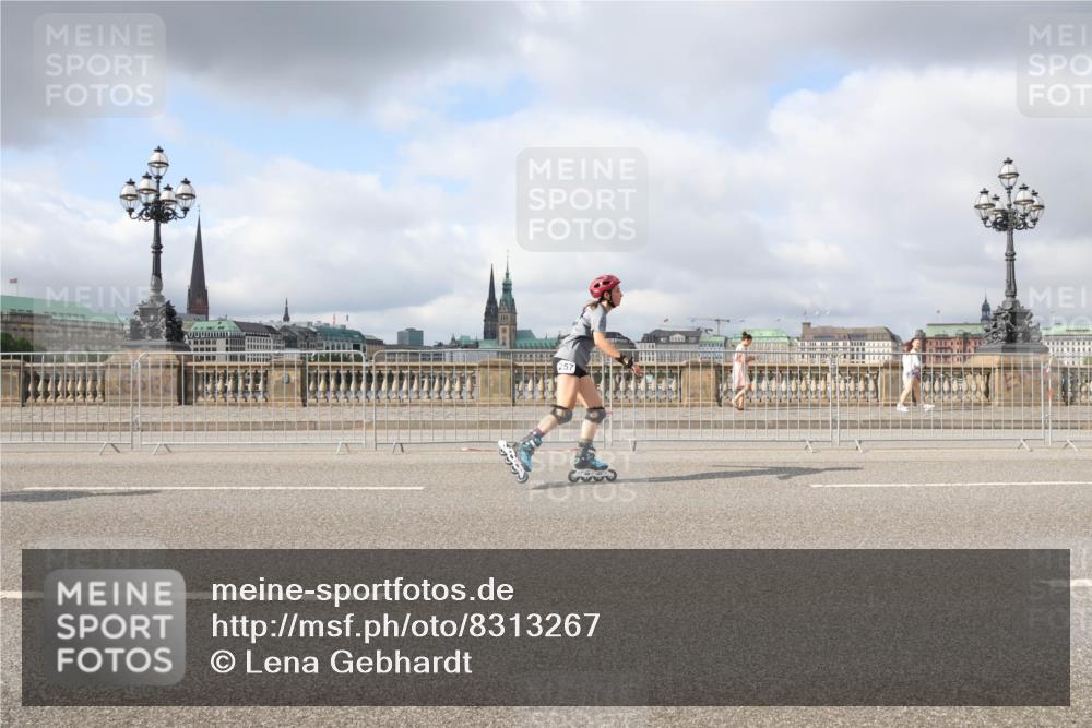 29.06.2025 - hella hamburg halbmarathon Lena Gebhardt http://msf.ph/oto/8313267 29.06.2025 09:07:09 Lombardsbrücke 197 meine-sportfotos.de