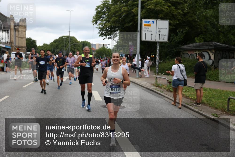 29.06.2025 - hella hamburg halbmarathon Yannick Fuchs http://msf.ph/oto/8313295 29.06.2025 10:50:41 20KM 1485, 1583, 1955, 2034, 2741, 3413, 3435, 3836, 4152, 4940, 5033, 5418, 5492, 5570, 6399, 6416, 6835, 7716, 8393, 8542, 8652, 8669, 8825, 9488, 9727, 9820, 9884, 9907, 9934, 10133, 10212, 11083, 11212, 11612, 12014, 12348, 12440, 12523, 12590, 12712, 13394, 13666, 13750, 14139, 14408, 14588, 14678, 15097, 15407, 15431, 15695, 15712, 16113, 16121, 16257, 16261, 16470, 16634, 16679, 17268, 17617, 18208, 18652, 18719, 18899, 19091, 19184 meine-sportfotos.de