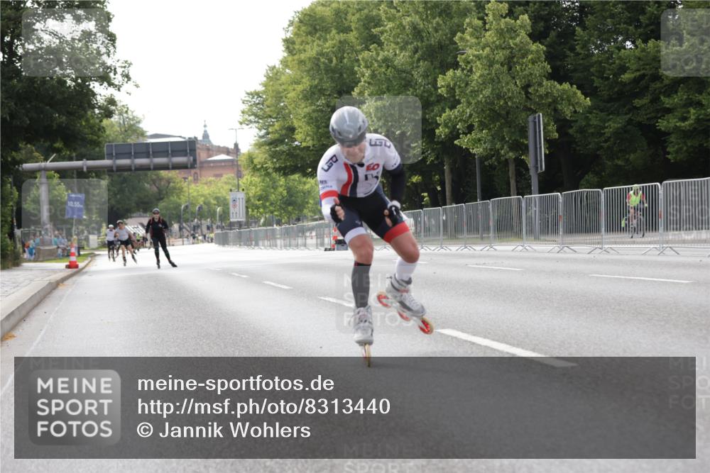 29.06.2025 - hella hamburg halbmarathon Jannik Wohlers http://msf.ph/oto/8313440 29.06.2025 08:59:13 Lombardsbrücke  meine-sportfotos.de