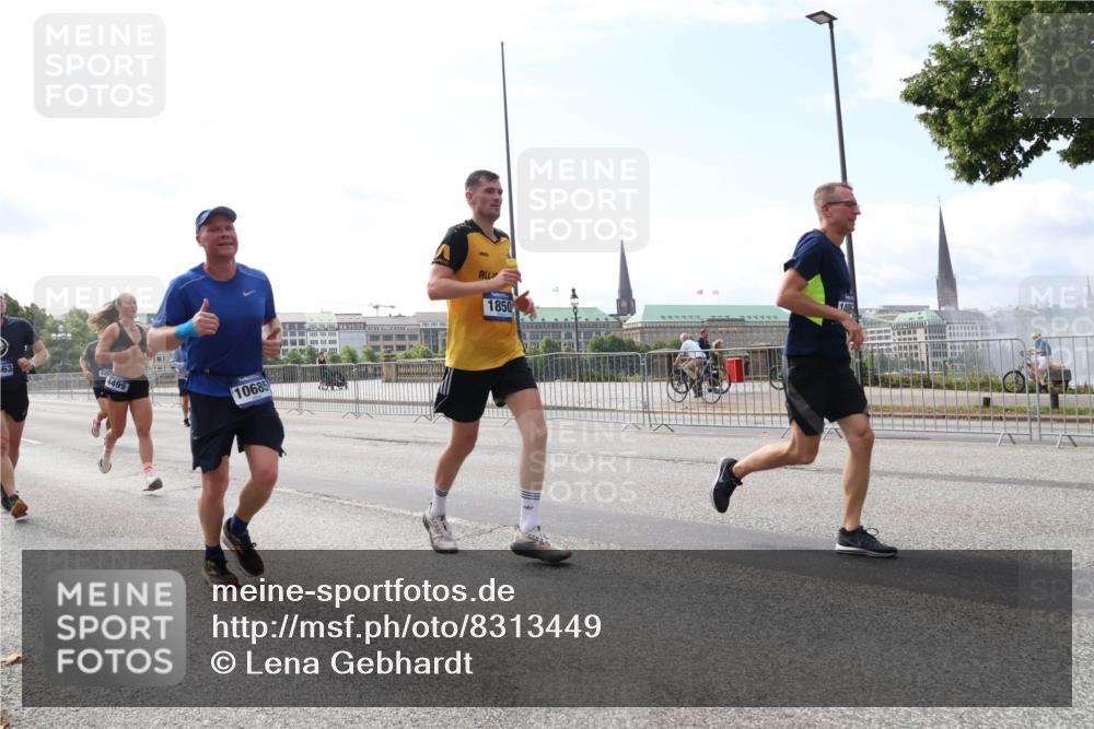 29.06.2025 - hella hamburg halbmarathon Lena Gebhardt http://msf.ph/oto/8313449 29.06.2025 10:12:26 Lombardsbrücke 63, 445, 4499, 10685, 1850, 1062, 1249, 1610, 1785, 1790, 1850, 2531, 2661, 2963, 2964, 3182, 3248, 3262, 3746, 4453, 4499, 4554, 5150, 5166, 5176, 5597, 5598, 6822, 6871, 6966, 7014, 7474, 8971, 9253, 9254, 9405, 9705, 10581, 10685, 11509, 11525, 11537, 11581, 12456, 13171, 13566, 13816, 14060, 14196, 14313, 14540, 14863, 14868, 14869, 15137, 15369, 16379, 16473, 16826, 16911, 16976, 18178, 18429, 18493, 18655 meine-sportfotos.de