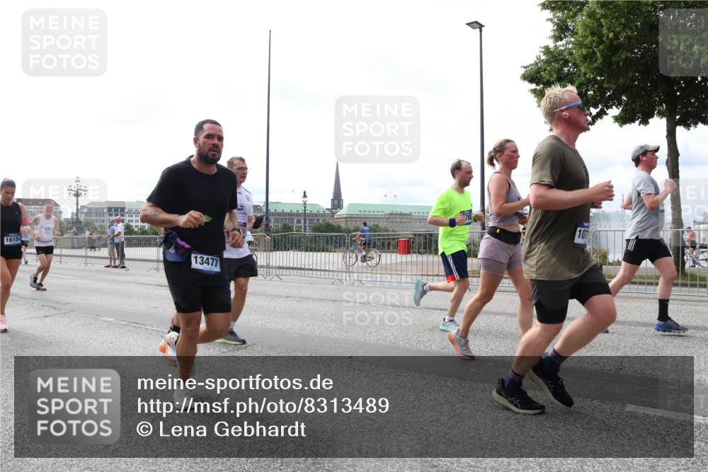 29.06.2025 - hella hamburg halbmarathon Lena Gebhardt http://msf.ph/oto/8313489 29.06.2025 10:22:10 Lombardsbrücke 16154, 13477, 1003, 1158, 1187, 1191, 1250, 1294, 1419, 1598, 1668, 1958, 1963, 2009, 2022, 2063, 2172, 2315, 2351, 2353, 2514, 2529, 2744, 3050, 3108, 3172, 3458, 3606, 3768, 3910, 3946, 3995, 4046, 4113, 4114, 4131, 4289, 4366, 4375, 4376, 4556, 4559, 4829, 4970, 5079, 5641, 5838, 6030, 6048, 6049, 6303, 6307, 6347, 6475, 6676, 6805, 6820, 6881, 6977, 7075, 7162, 7672, 7794, 8431, 8511, 8715, 8855, 8860, 8884, 8954, 8959, 9002, 9062 meine-sportfotos.de