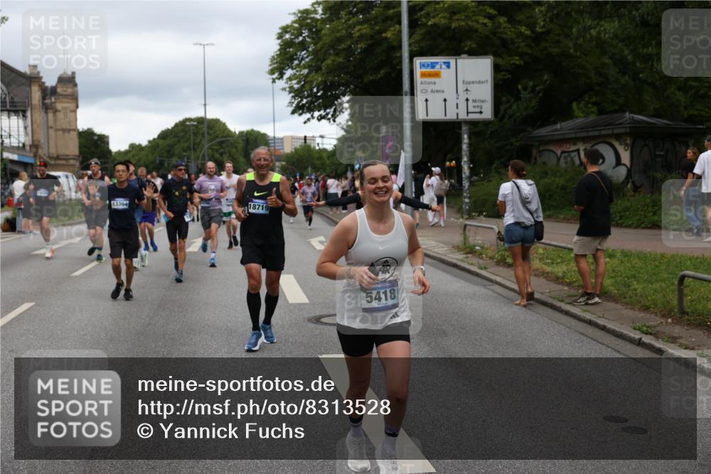 29.06.2025 - hella hamburg halbmarathon Yannick Fuchs http://msf.ph/oto/8313528 29.06.2025 10:50:41 20KM 1485, 1583, 1955, 2034, 2741, 3413, 3435, 3836, 4152, 4940, 5033, 5418, 5492, 5570, 6399, 6416, 6835, 7716, 8393, 8542, 8652, 8669, 8825, 9488, 9727, 9820, 9884, 9907, 9934, 10133, 10212, 11083, 11212, 11612, 12014, 12348, 12440, 12523, 12590, 12712, 13394, 13666, 13750, 14139, 14408, 14588, 14678, 15097, 15407, 15431, 15695, 15712, 16113, 16121, 16257, 16261, 16470, 16634, 16679, 17268, 17617, 18208, 18652, 18719, 18899, 19091, 19184 meine-sportfotos.de